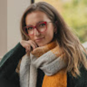 Meet your Posher, Roxanne